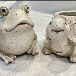 Frog and turtle pots